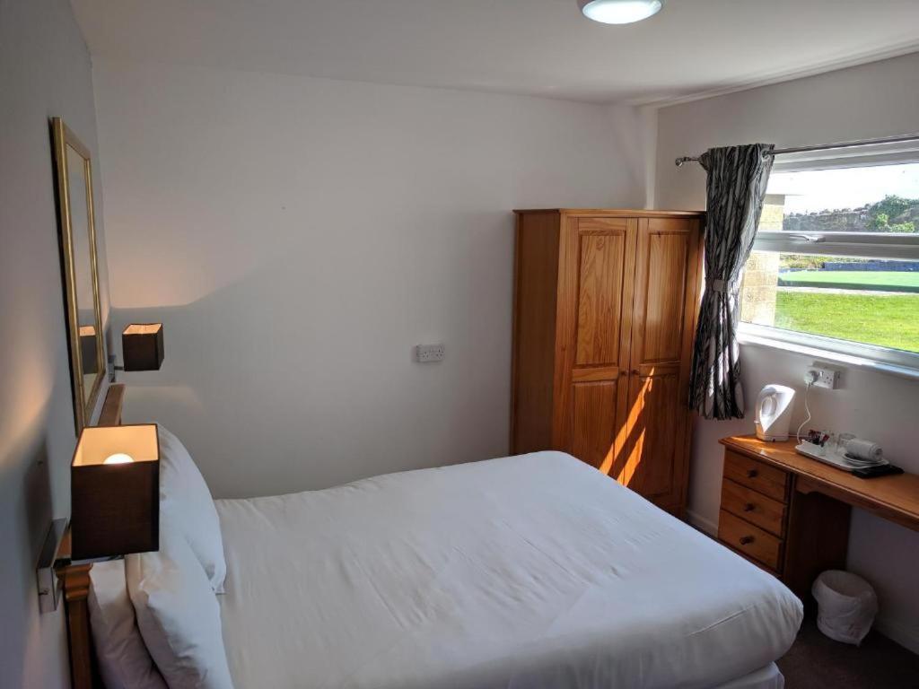 Mayfair Hotel - Isle Of Wight シャンクリン エクステリア 写真